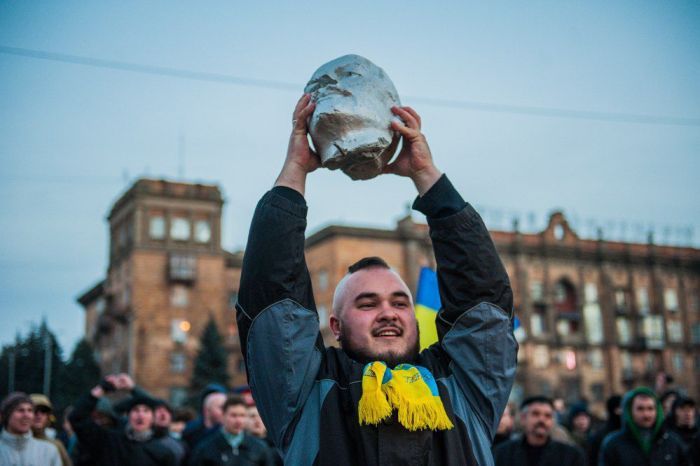 Расправа над памятниками