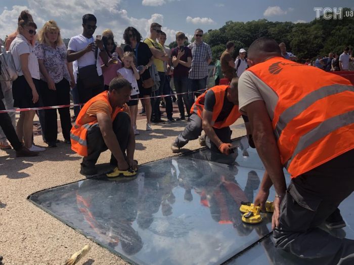 Замена стёкол моста