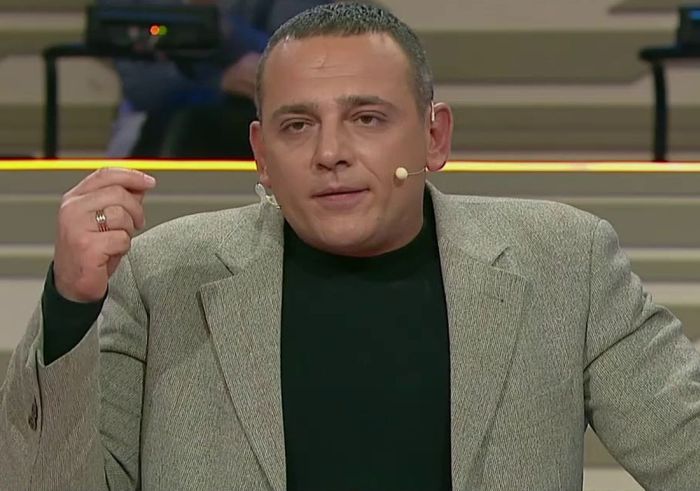 Макс Бужанский пытается склонить парламент к отмене скандального языкового закона