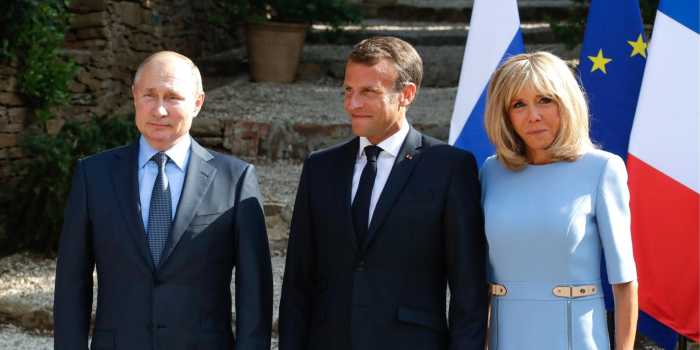 Макрон не скрывал радости от встречи с Путиным