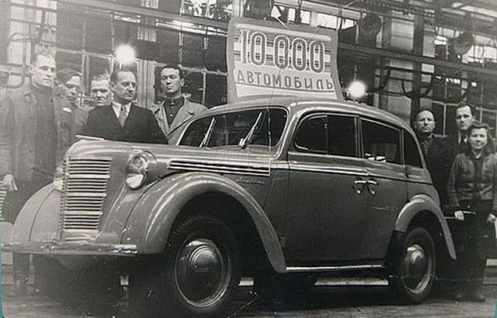 Юбилейный 10-тысячный «Москвич-400»