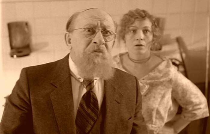 Евгений Евстигнеев и Нина Русланова в фильме «Собачье сердце»