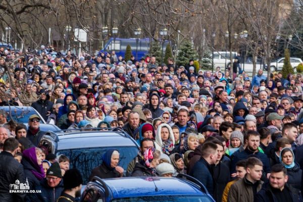 Крестный ход с чудотворной Феодоровской иконой Богоматери в Измаиле