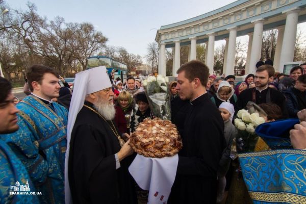 Крестный ход с чудотворной Феодоровской иконой Богоматери в Измаиле