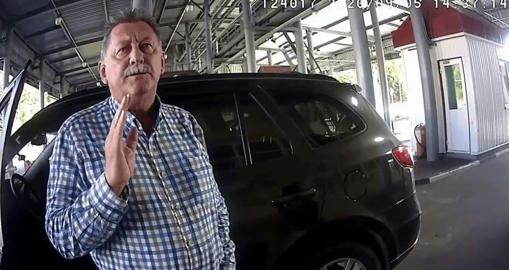 Посол Украины после досмотра пообещал Минску дипломатическую войну