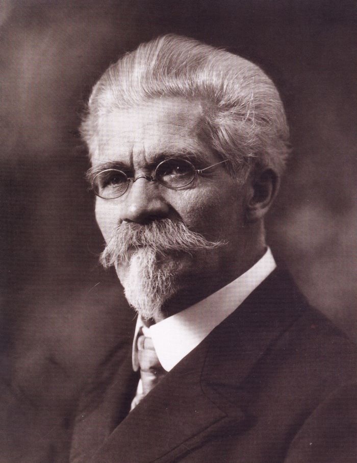 Амандус Адамсон