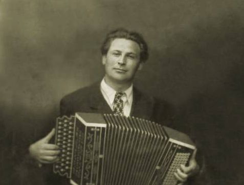 Поэт Алексей Фатьянов