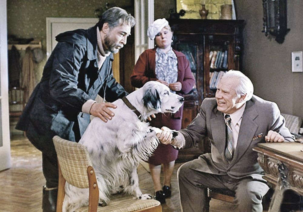 Актёры В. Тихонов, И. Рыжов и сеттер Стив в фильме С. Ростоцкого «Белый Бим Чёрное ухо»