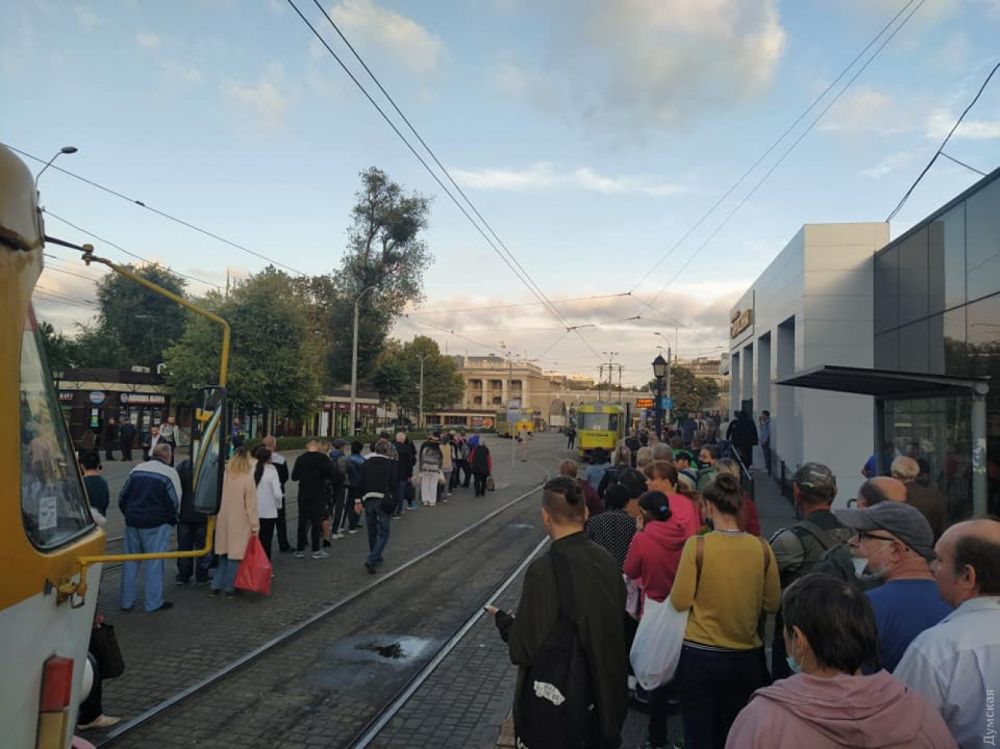 Уехать на общественном транспорте практически невозможно