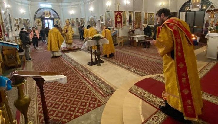 На «богослужении» в Екатерининском соборе Чернигова ПЦУ малолюдно