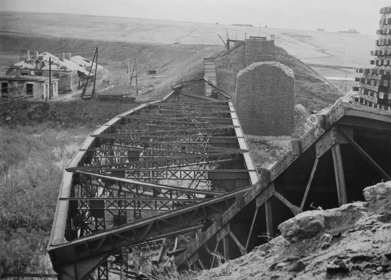 Таких мостов на Западной Украине были десятки