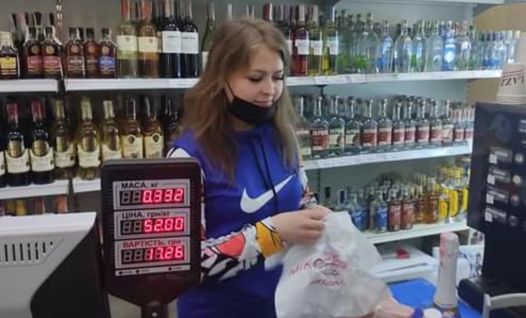 Бывший депутат Олег Барна нажаловался на магазинчик, где его отказались обслуживать на мове