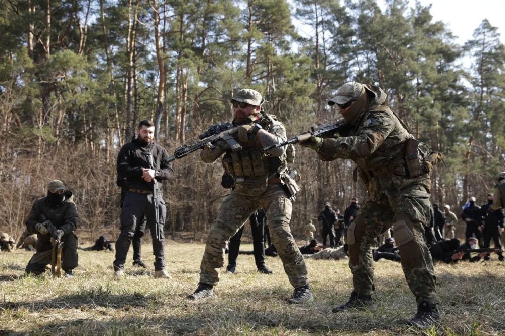 Занятия на тренировочной базе под Киевом.