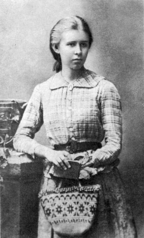 Леся Украинка в молодости