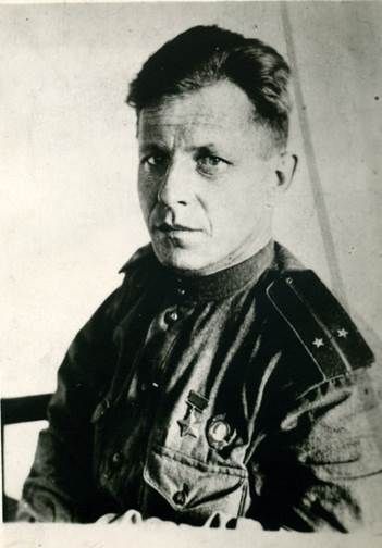 Его взвод удерживал железнодорожный переезд у села Тарановка