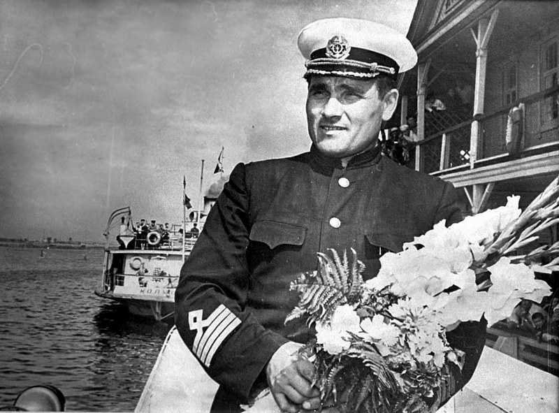 Капитан «Ракеты» Михаил Девятаев