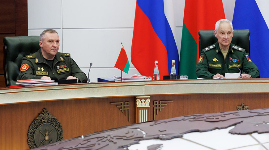 Встреча министров обороны Белоруссии и России Виктора Хренина и Андрея Белоусова в октябре 2025 года в Москве