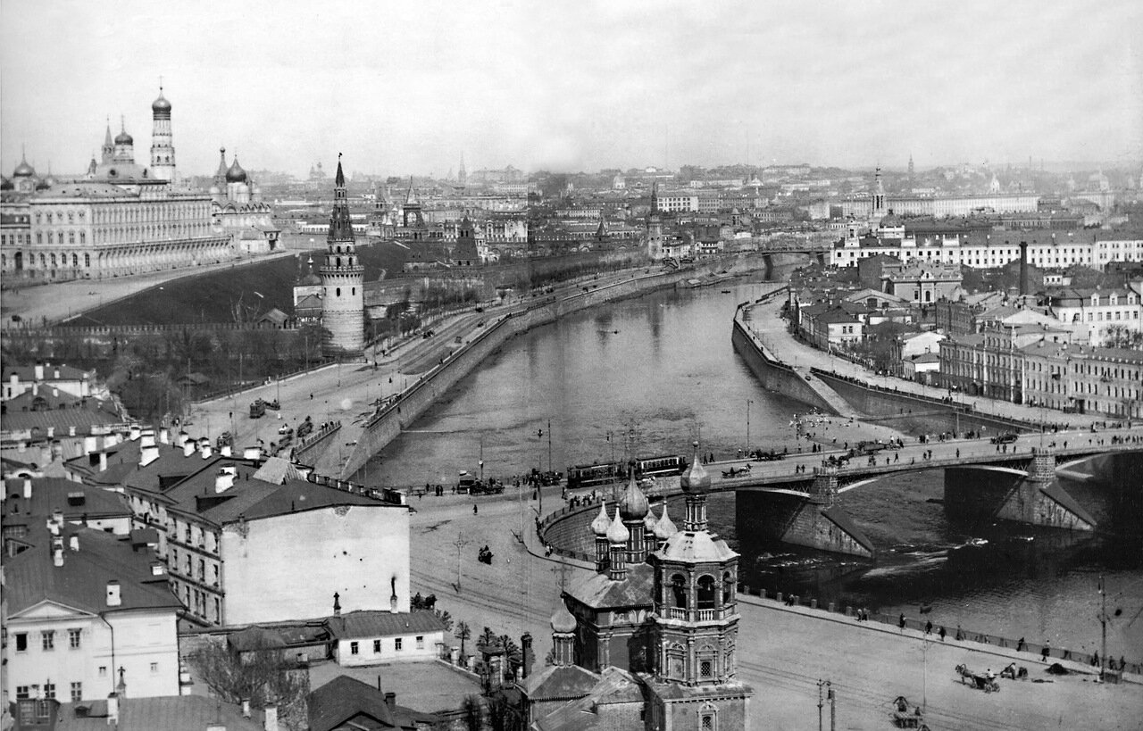 Вид Московского Кремля в конце XIX столетия