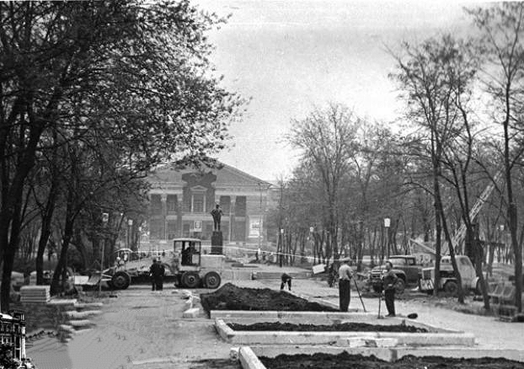 Константиновский городской краеведческий музей на фотографии второй половины XX столетия