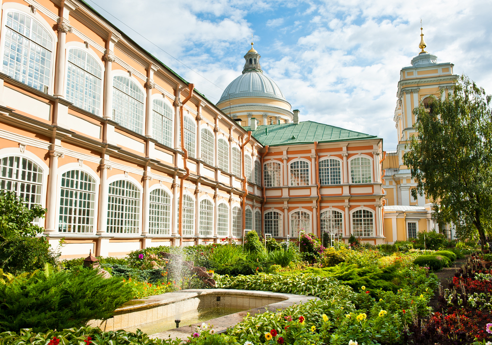 Александро-Невская лавра, которую спроектировал Трезини