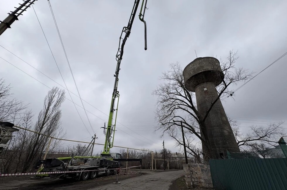 Водонапорная башня в Шахтёрске