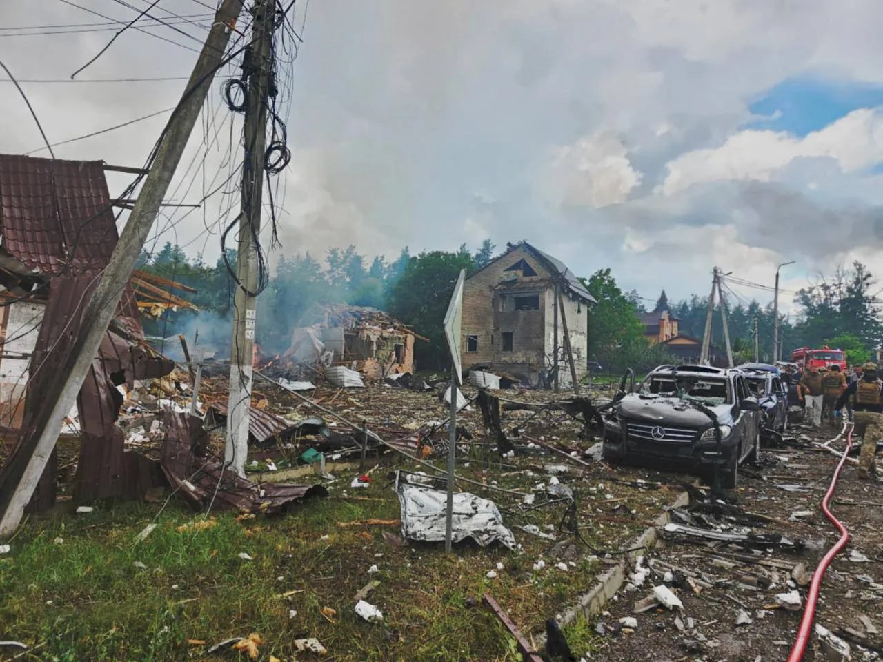 От выставки ничего не осталось, фото МЧС Украины