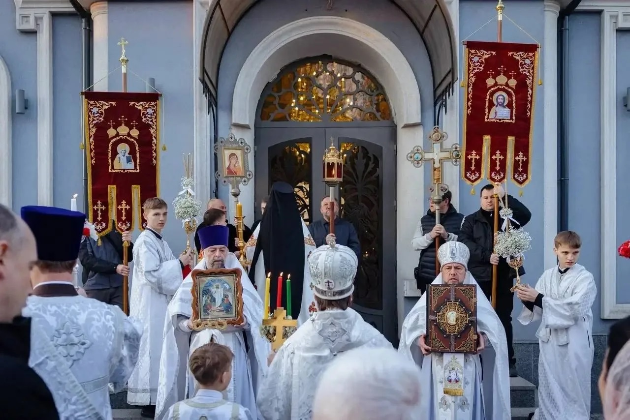 В Запорожскую область доставлен Благодатный огонь из Иерусалима