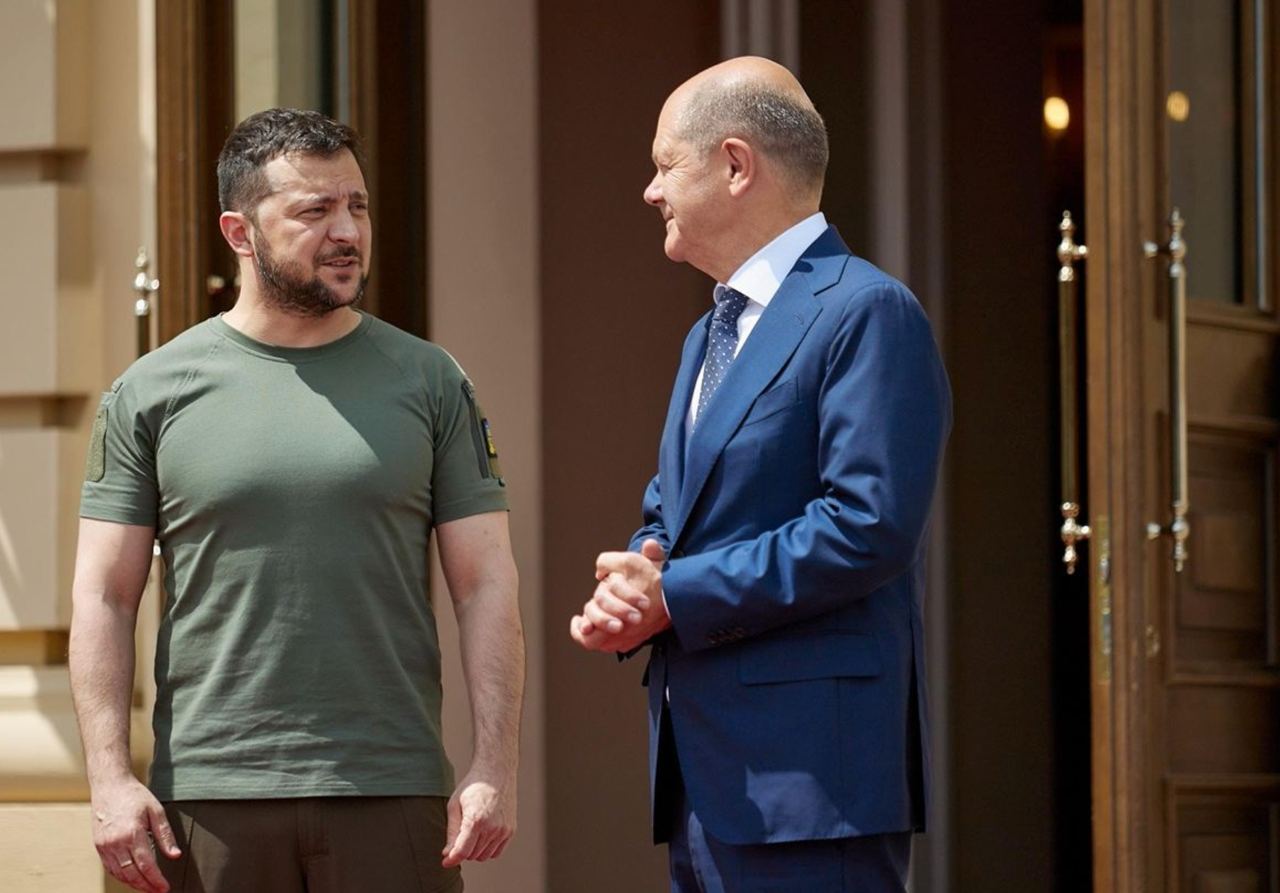Шольц и Зеленский рады обсудить военный бизнес 