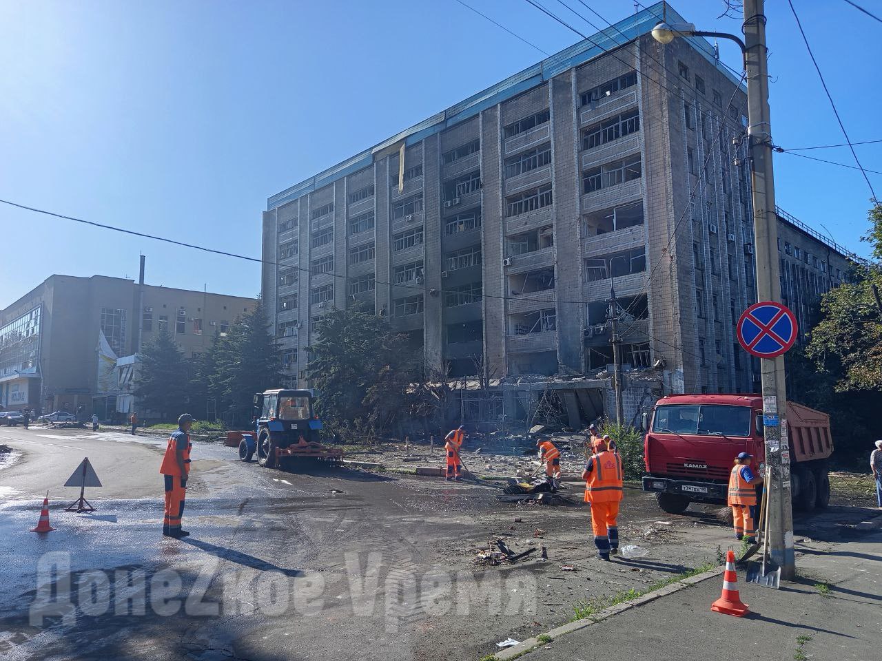 Последствия ночного удара ВСУ по Ворошиловскому району Донецка.