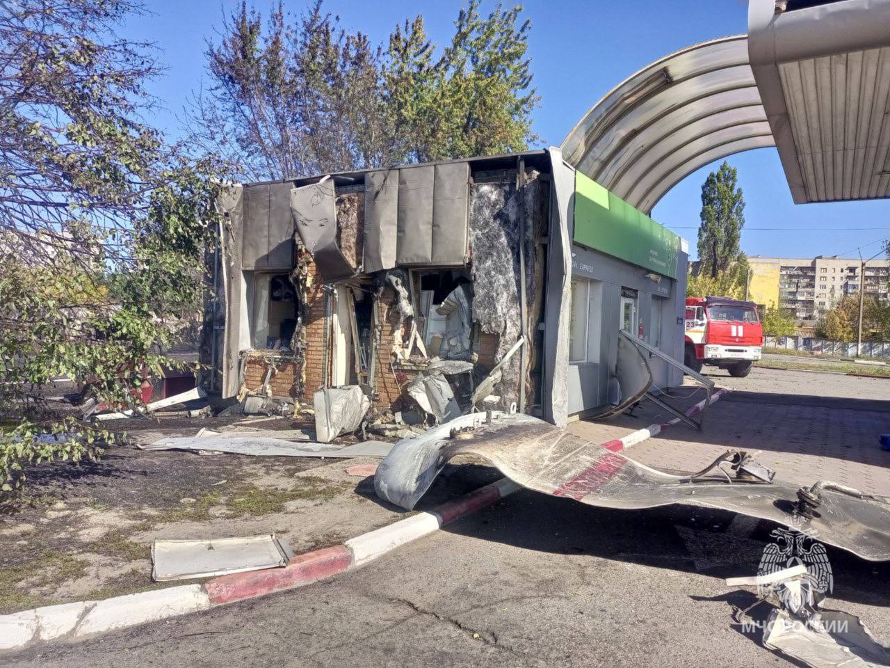 Последствия атаки БПЛА по АЗС в Первомайске ЛНР.