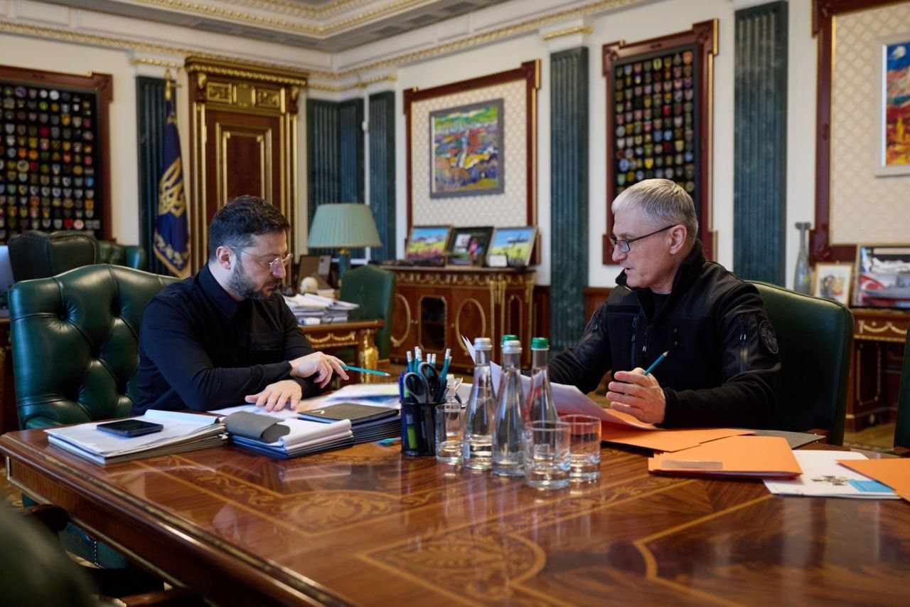 Иващенко и Зеленский обсуждают превращение России в китайскую колонию