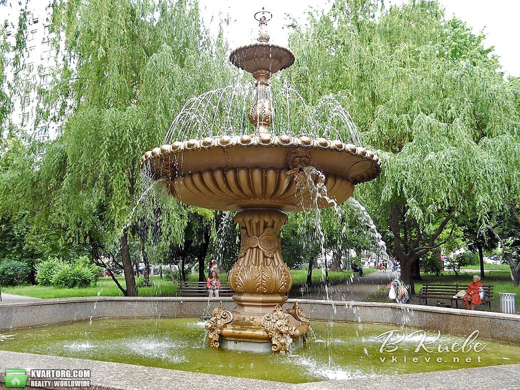 Киевский сквер (парк) имени Чкалова отныне носит имя Богдана Ступки