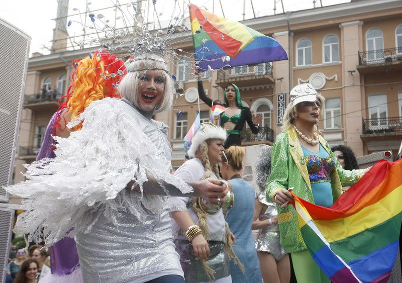 Один из «маршей равенства» на Украине. Конституция от оппозиции предусмотрела такой вариант и для Белоруссии