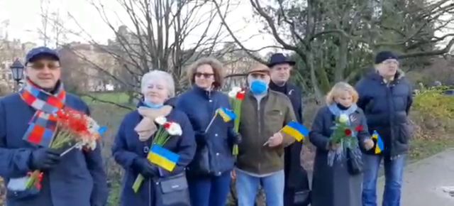 На праздновании 103-й годовщины независимости Латвии лишь горстка необандеровцев выстроилась в шеренгу