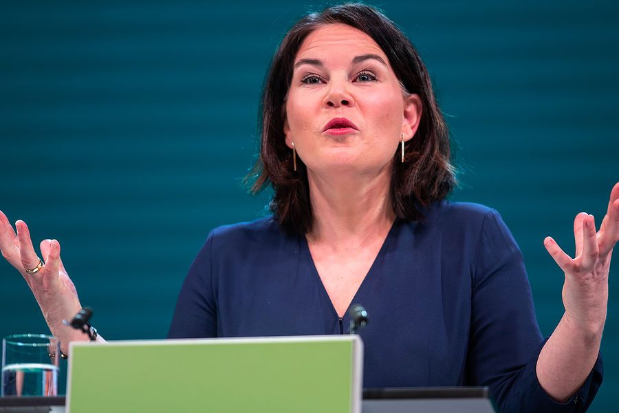 Анналена Бербок даёт жару