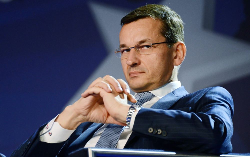 Премьер-министр Польши Матеуш Моравецкий грозит закрыть границы