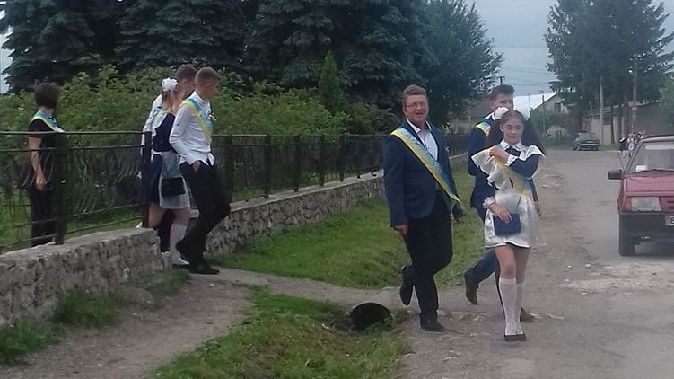 Подпись выпускники в селе Озерна