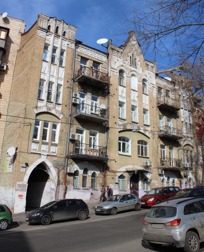 № 44 – доходный дом Де-Менца