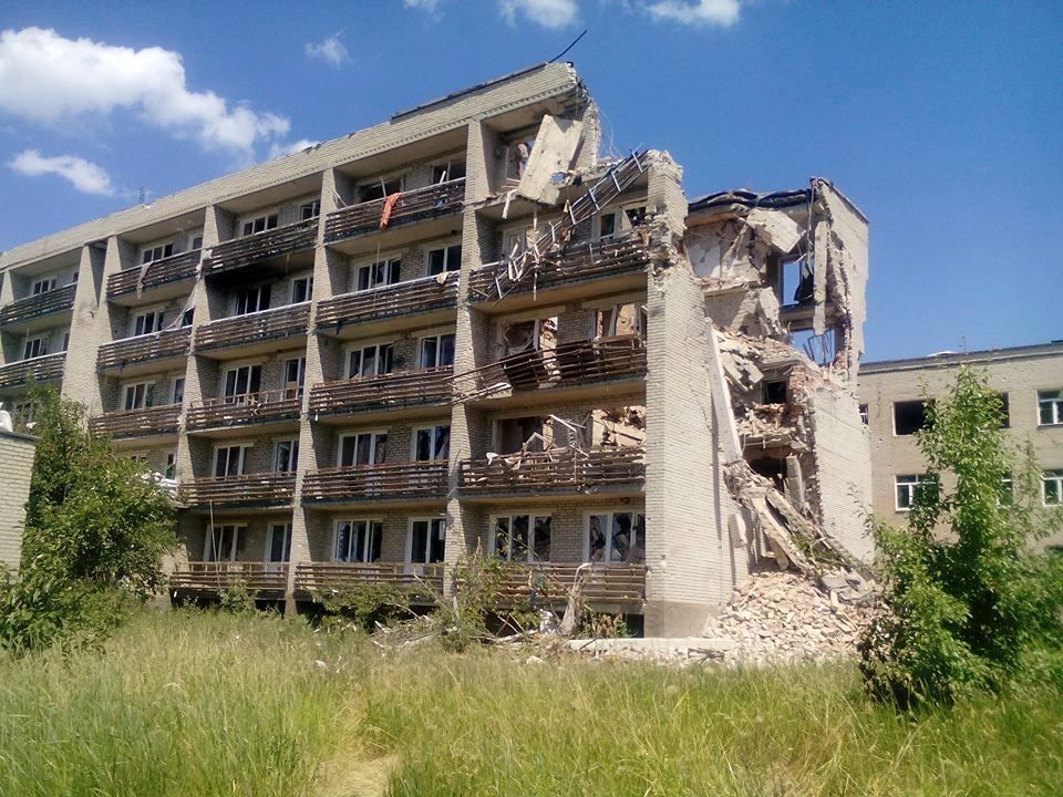 Разрушенный после боёв госпиталь для ветеранов Великой Отечественной войны