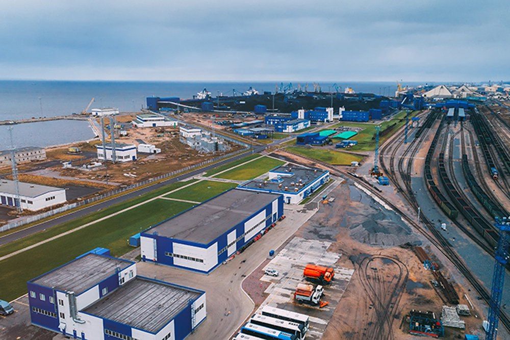 Порт Усть-Луга давно ждёт белорусские грузы, но пока терминалов хватит не для всего объема. Нужны вложения. Источник: rg.ru