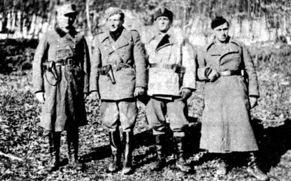 Командиры УПА. Второй слева Карпенко