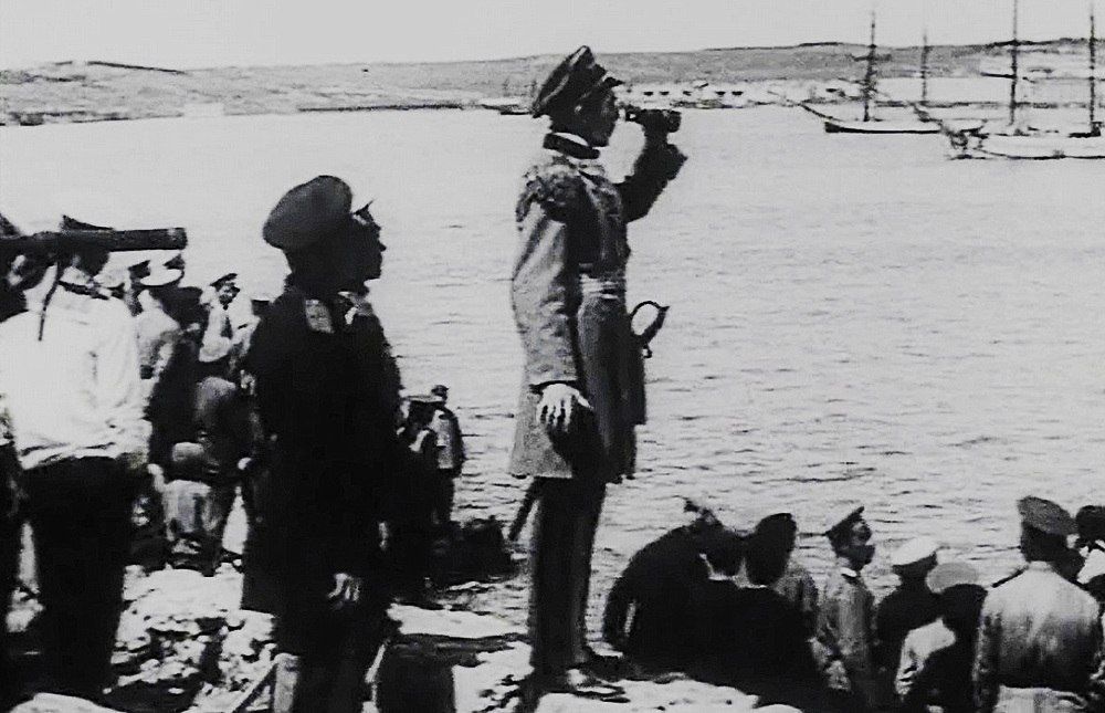 Кадр из первого полнометражного фильма «Оборона Севастополя». 1911 год. Режиссеры В. Гончаров и А. Ханжонков 