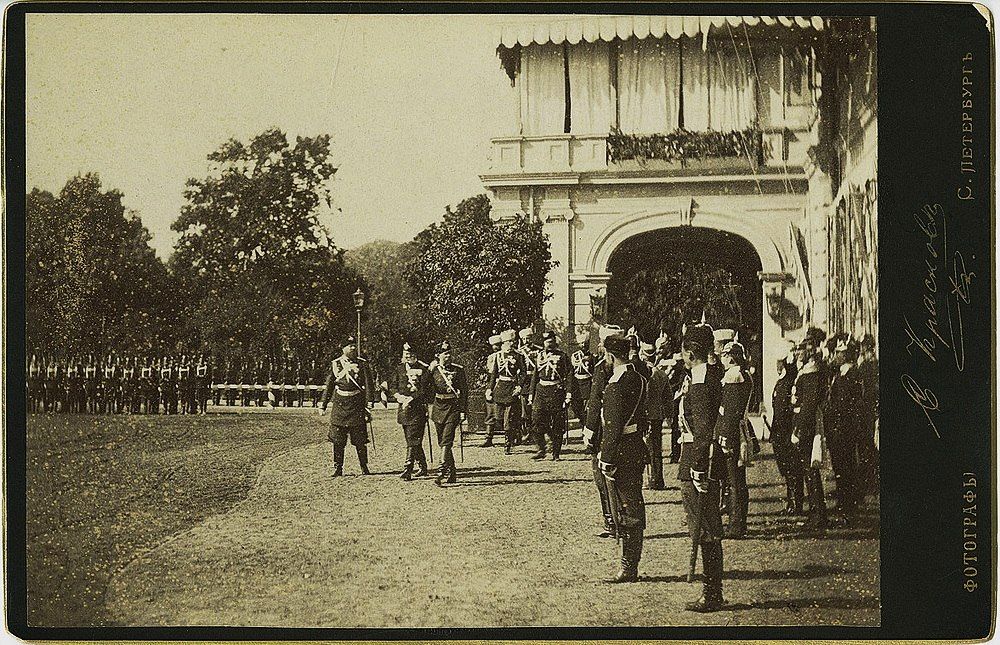 История могла ещё пойти другим путём… Будущие политические противники императоры Александр III, Франц Иосиф и Вильгельм I в Скерневице (Царство Польское). Фото 1884 года