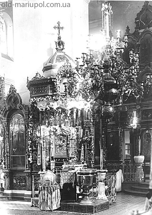 Мариупольская Одигитрия в Успенском храме, фото из фондов Мариупольского краеведческого музея