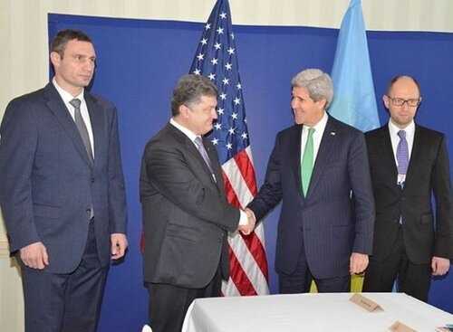 Госсекретарь США Керри уточняет планы перед госпереворотом февраля 2014-го.