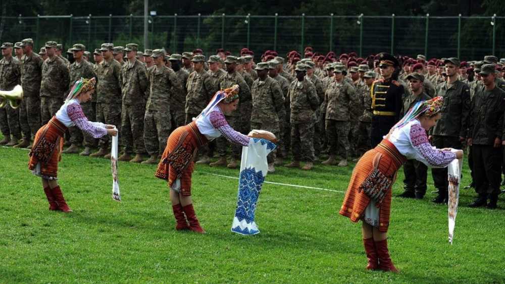 2015-й. Так просили натовцев…