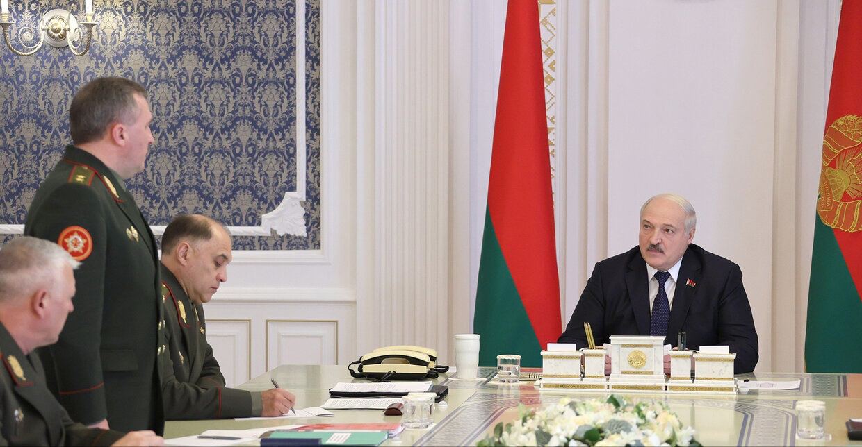 Совещание по вопросам военной безопасности Белоруссии у Александра Лукашенко