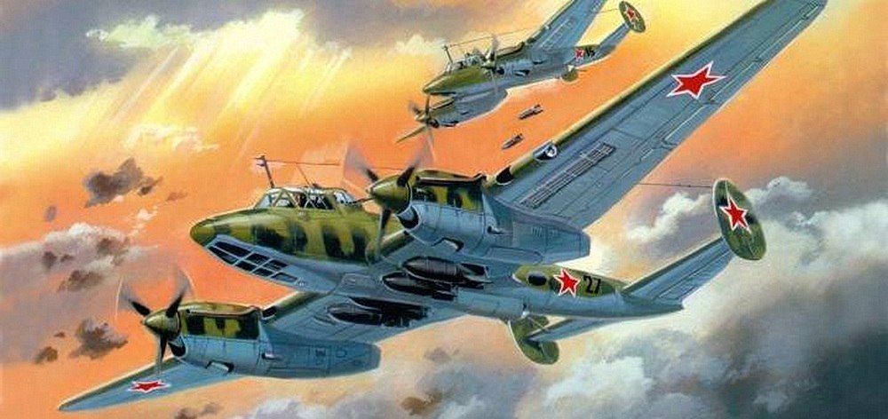 Основной пикирующий бомбардировщик РККА Пе-2. За годы Великой Отечественной войны благодаря В.М. Мясищеву появилось более 16 его модификаций