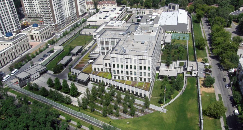 Посольство США в Киеве и переименованная под его давлением улица Танковая…