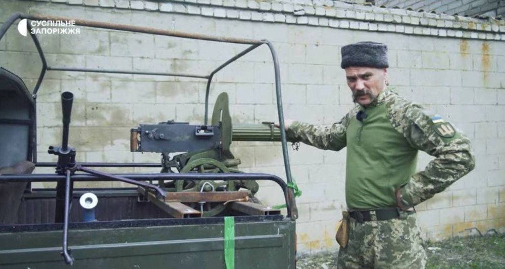 Украинская тачанка 2.0 из ЛуАЗа, пулемётов «Максим» и ДП-27. Источник: ТГ-канал «Военный осведомитель»